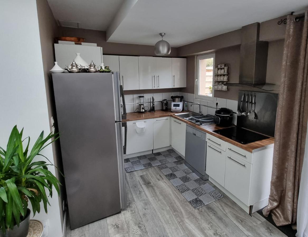Oasis Citadine Terrasse Intime Jardin Privatif En Plein Centre Ville 70M2 Cambrai Zewnętrze zdjęcie